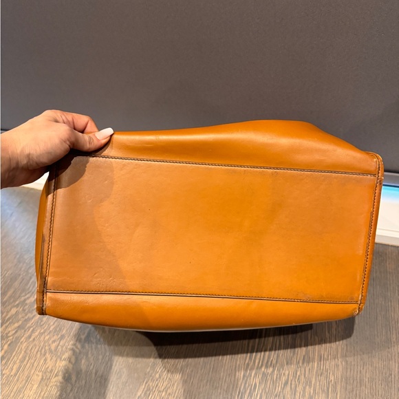 Pre-Owned FENDI BROWN LEATHER MEDIUM SUNSHINE TOTE - Picture 8 of 8